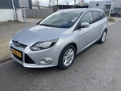 Ford Focus Wagon - 1.6 EcoB. Titanium , Dist. riem is vervangen