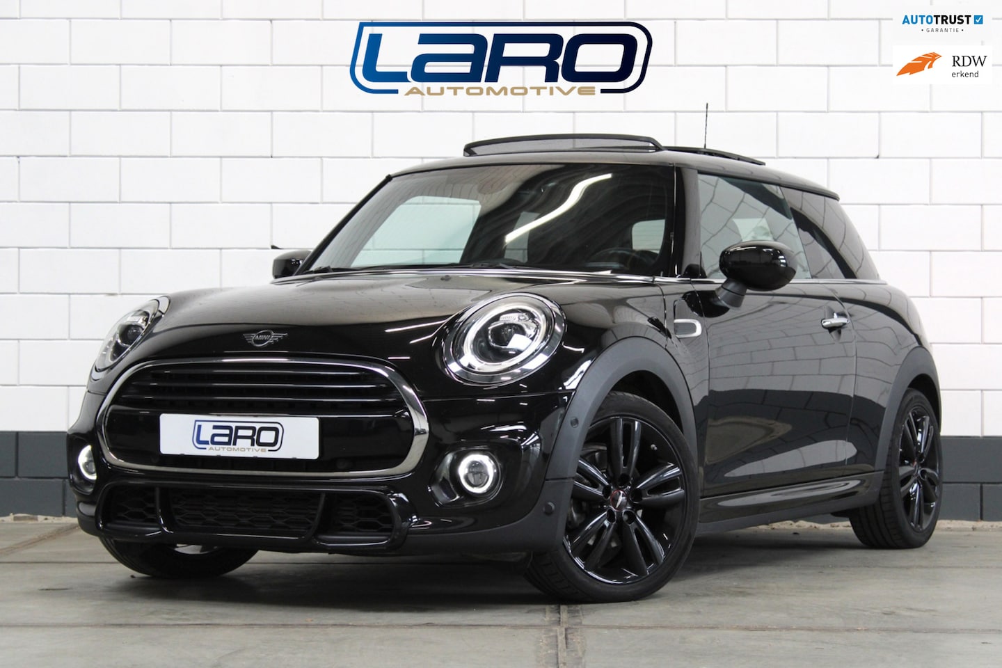 MINI John Cooper Works - Mini 1.5 JCW pack | Pano LED CarPlay Sfeer Virtual Keyless - AutoWereld.nl