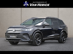 Volkswagen Tiguan - 1.5 eHybrid R-Line 272PK | Black Style | IQ Light | Trekhaak | Head-up