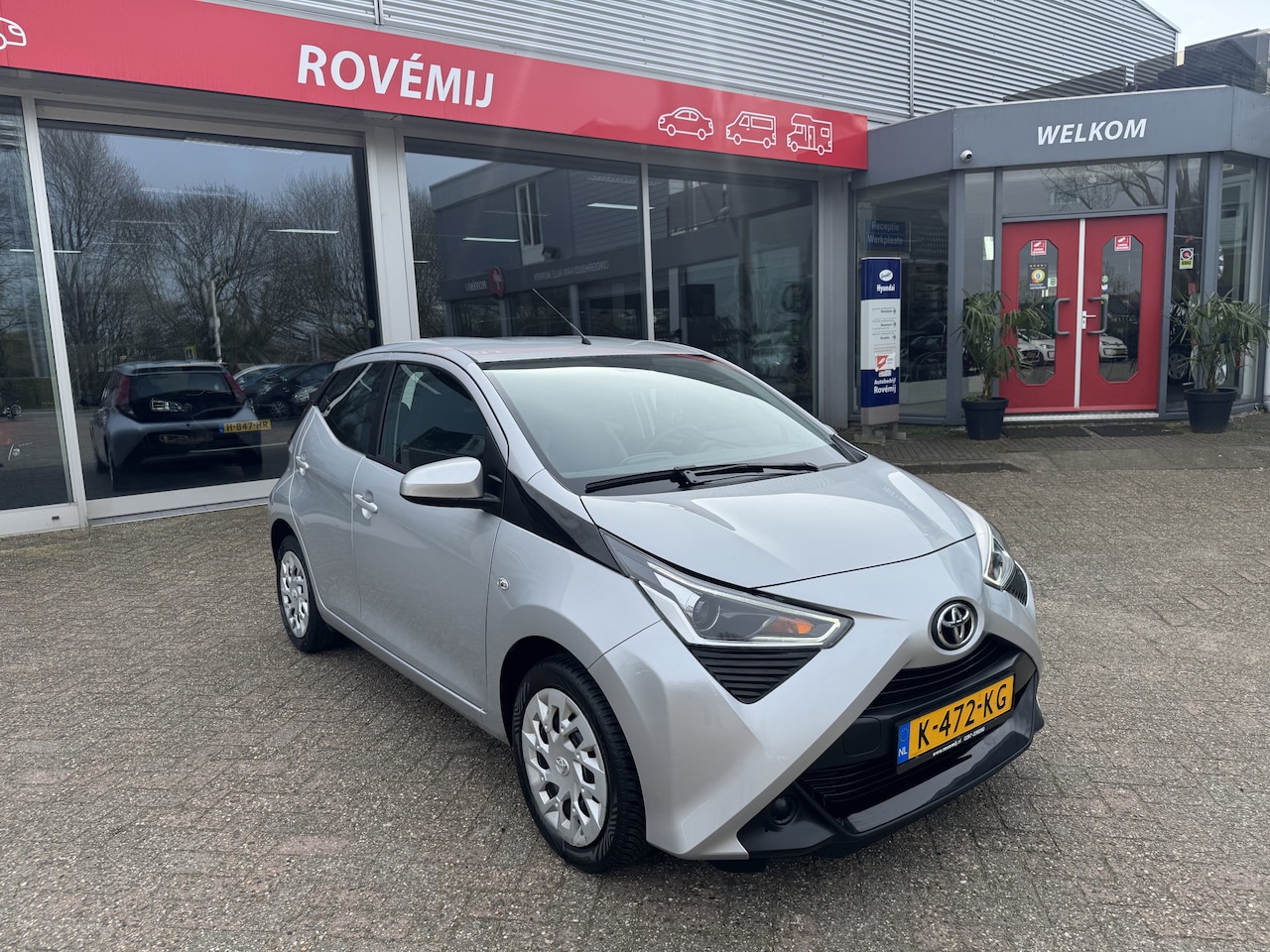 Toyota Aygo - 1.0 VVT-i x-play Carplay, Camera, Airco. - AutoWereld.nl