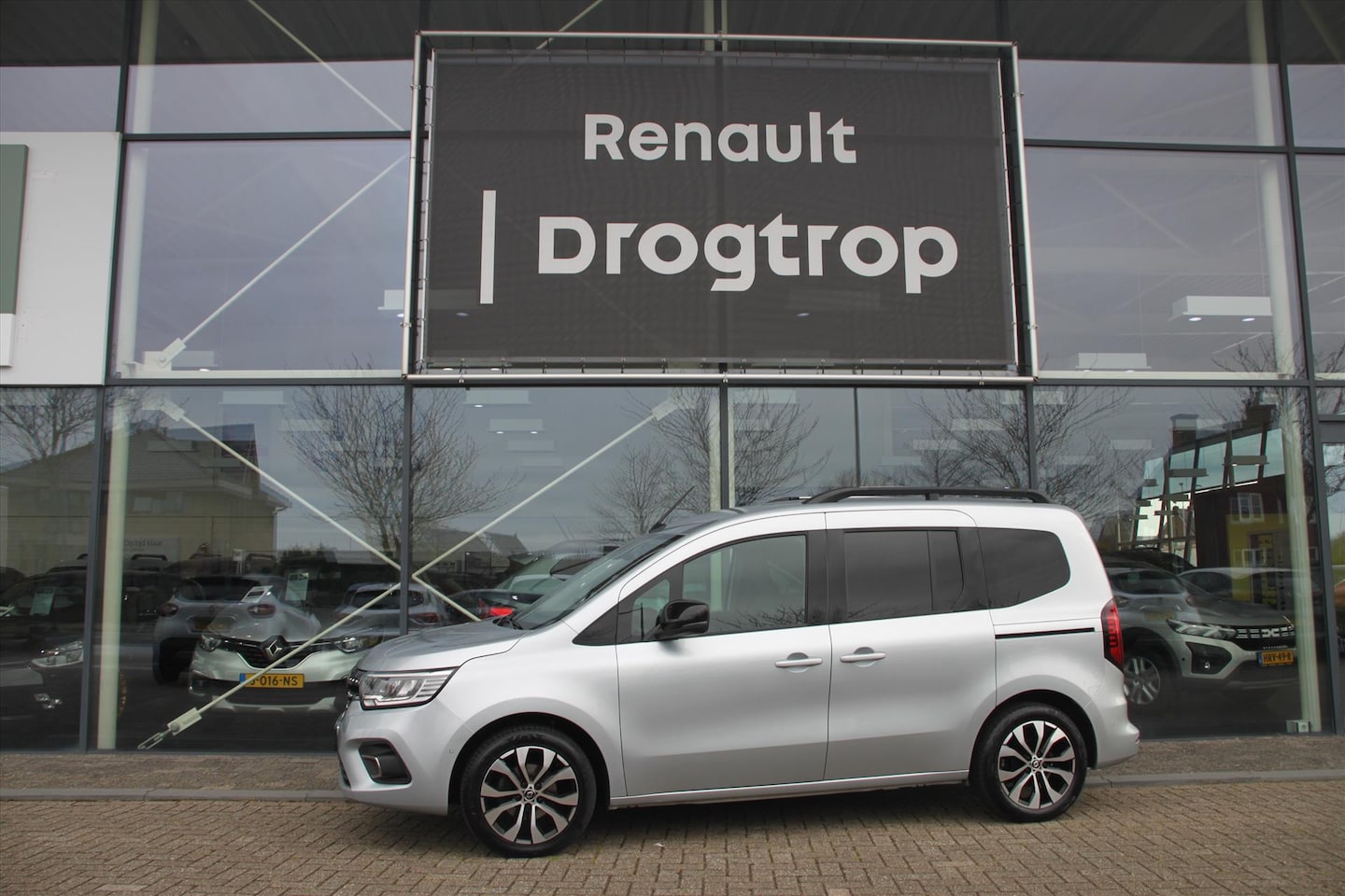 Renault Kangoo - 130PK-COMFORT-65DKM-NAVI-CRUISE-CAMERA-TREKH- - AutoWereld.nl