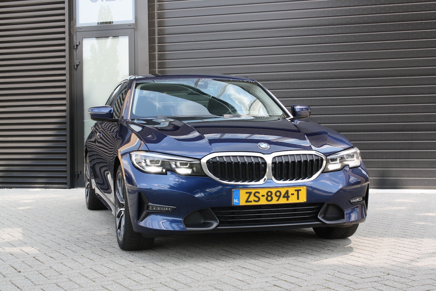 BMW 320I