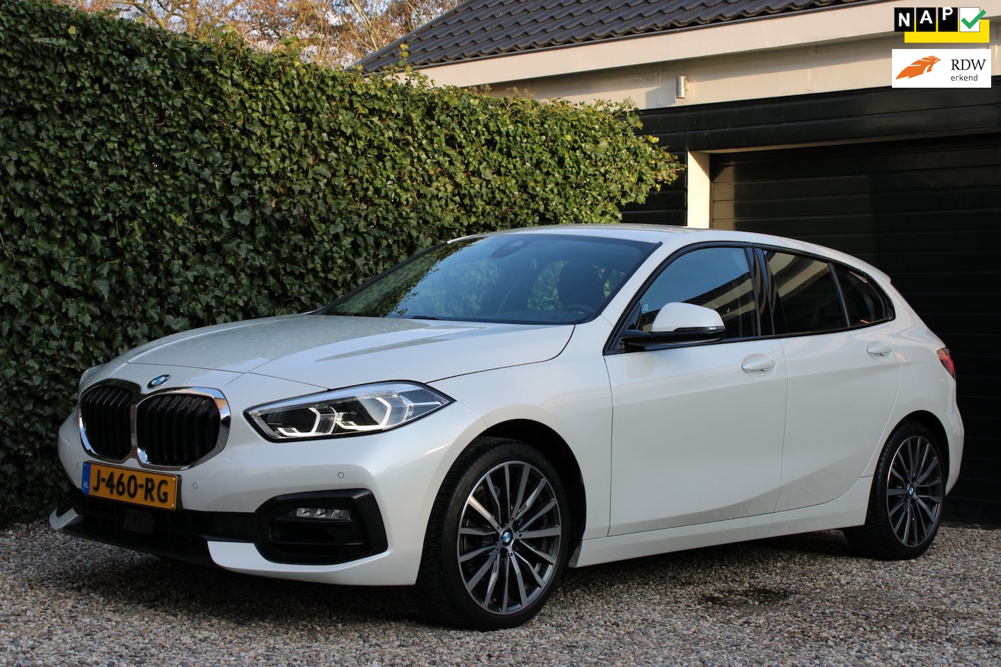 BMW 1-serie - 118i Executive Edition | Automaat | Carplay | N.A.P. | Virtual display - AutoWereld.nl