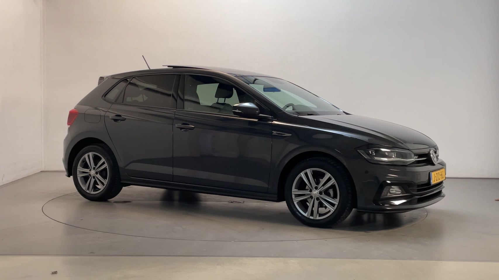 Volkswagen Polo - 1.0 TSI Highline Business R R-Line Panoramadak Parkeersensoren LED Climate Control - AutoWereld.nl