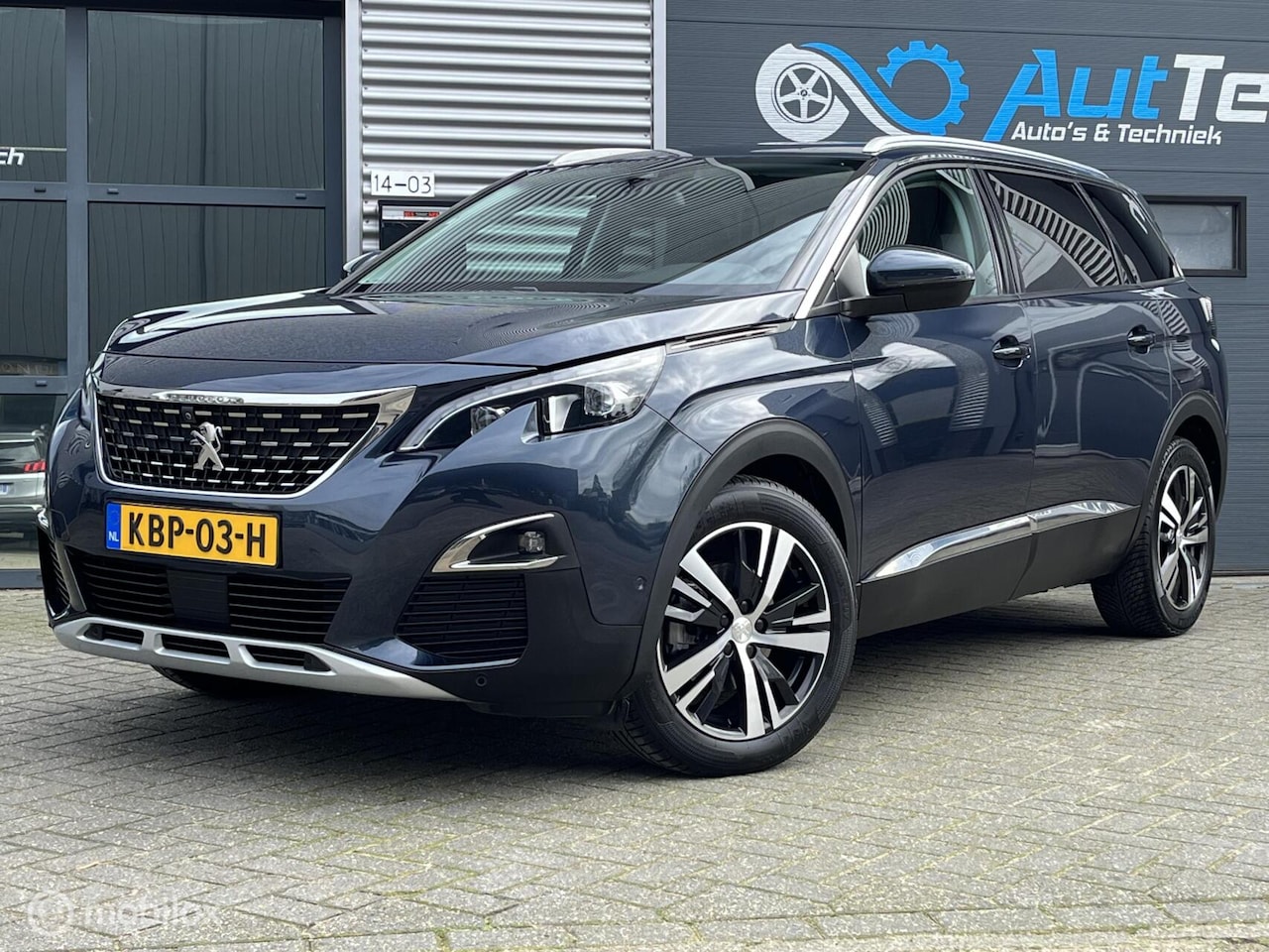 Peugeot 5008 - 1.2 Puretech Allure Keyless ACC CarPlay All-in! - AutoWereld.nl