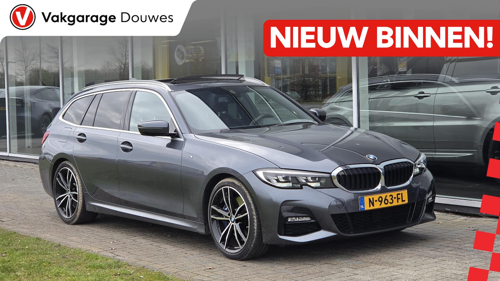 BMW 3-serie Touring - 330i High Executive | Automaat | Pano | Leder | Stoelverwarming | PDC | Camera | Trekhaak - AutoWereld.nl
