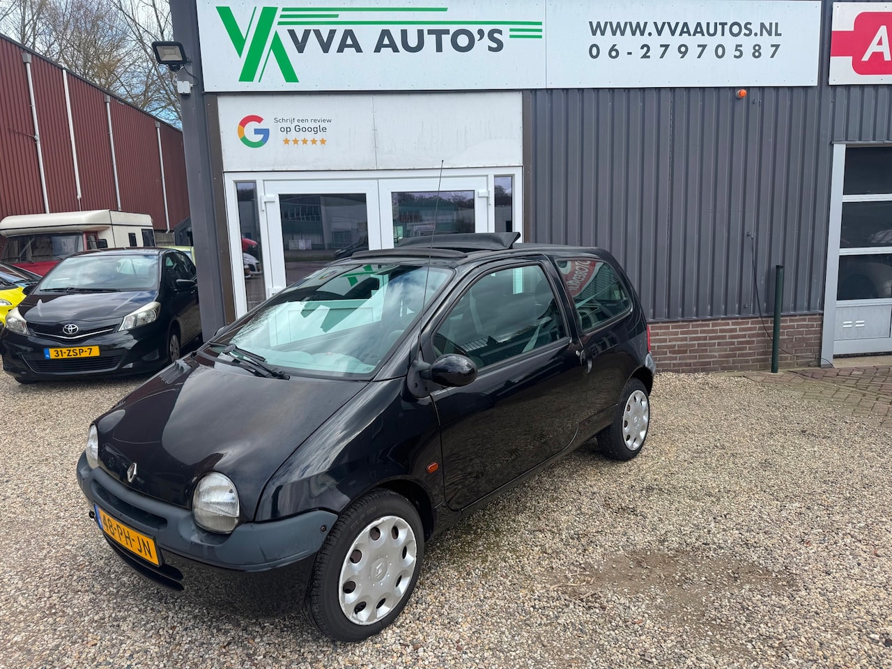 Renault Twingo - 1.2 Cabrio elektr ramen, APK 04-2027! - AutoWereld.nl