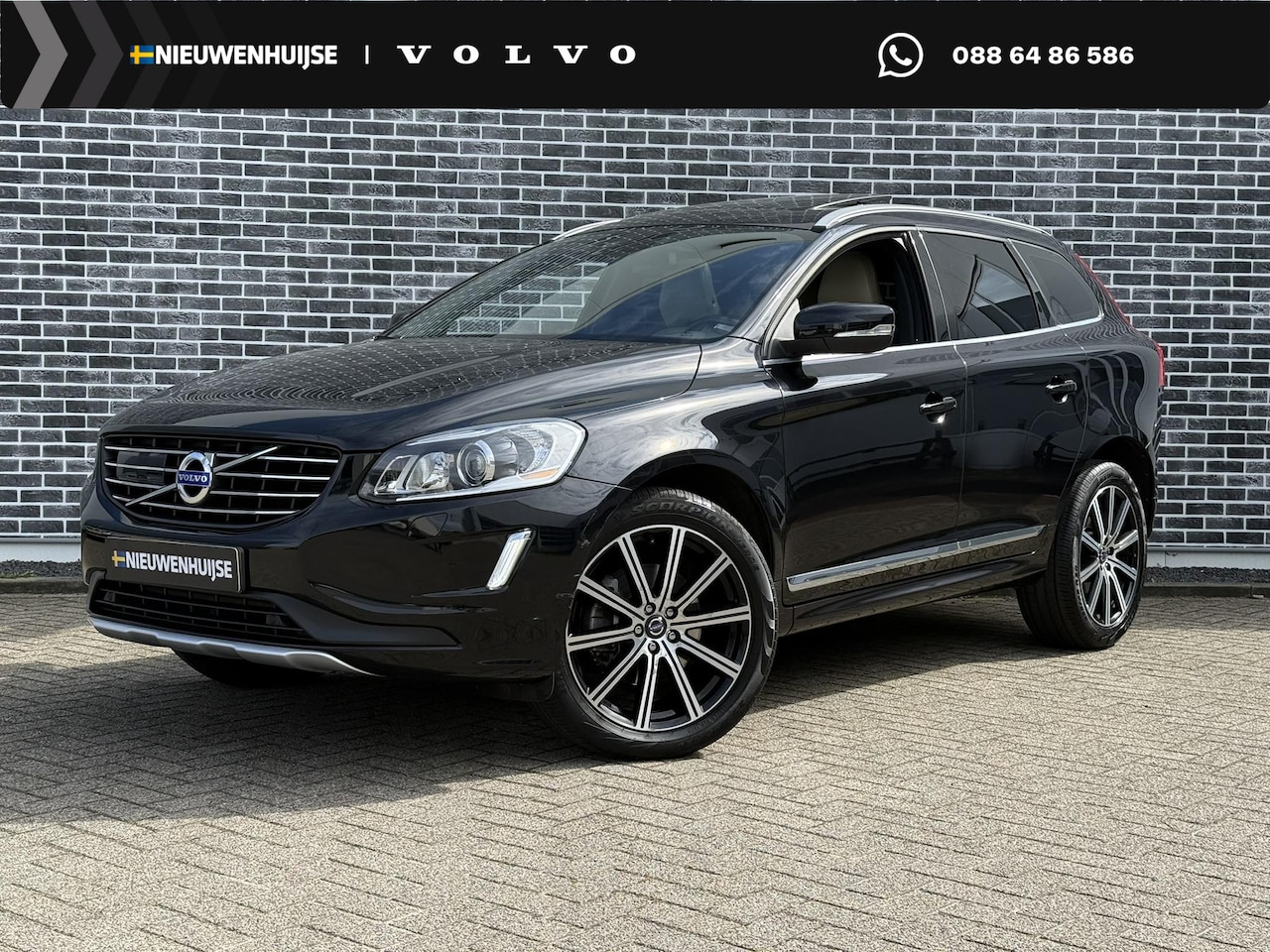 Volvo XC60 - 2.0 D4 FWD Summum | Panoramadak | Trekhaak | Bi-Xenon | Lichtmetalen Velgen 20 inch | BLIS - AutoWereld.nl