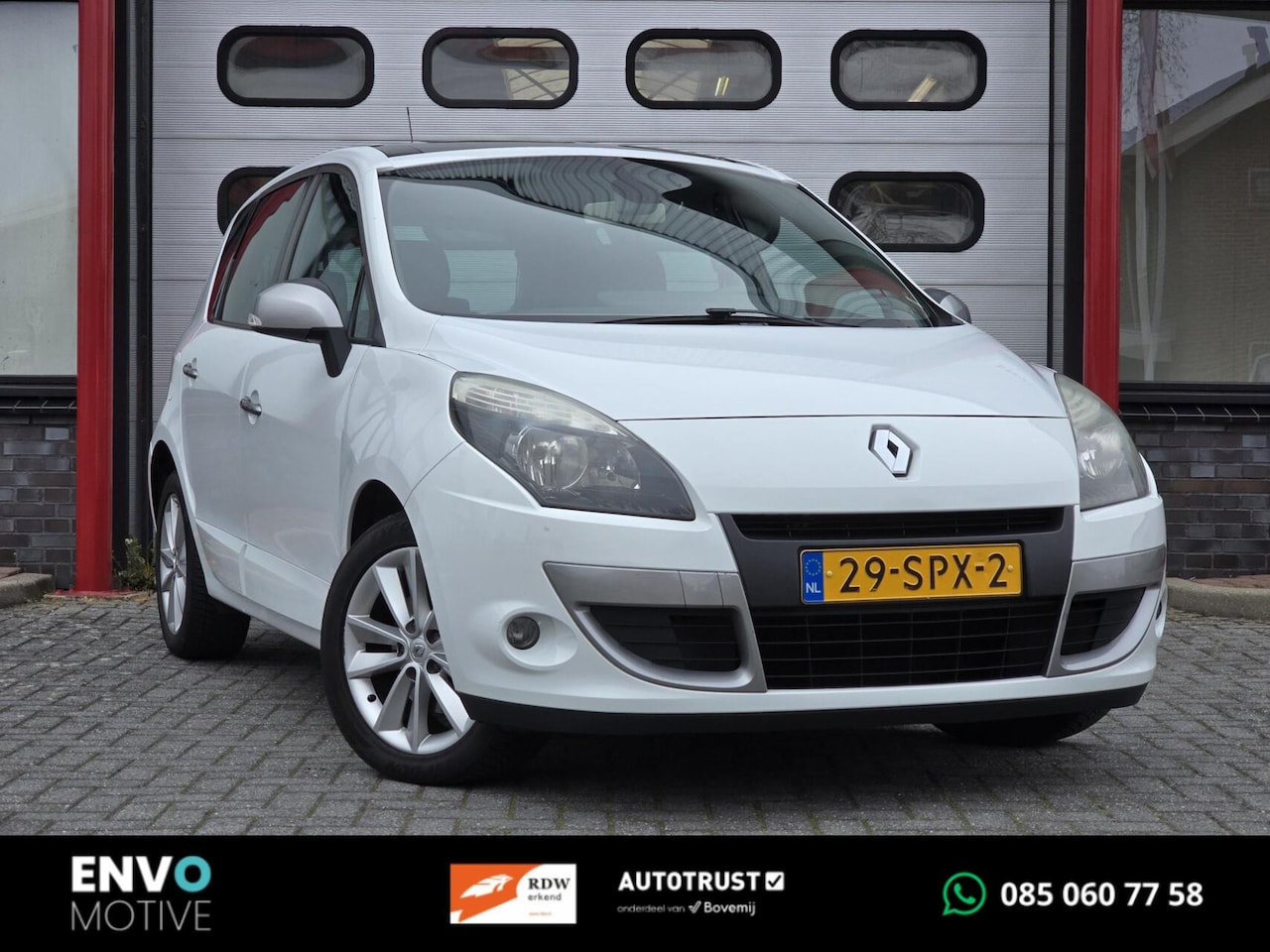 Renault Scénic - 1.6 Parisienne E85 Pano/Navi/PDC/LMV/NWE APK - AutoWereld.nl
