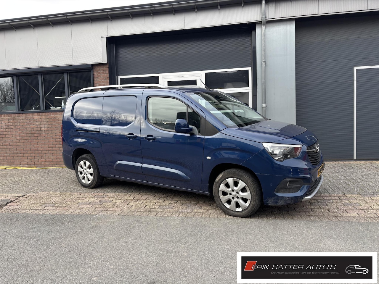 Opel Combo - 1.5D L2H1 Innovation LMV | Keyless| Camera | PDC V+A | Modificatie en distributie gedaan - AutoWereld.nl