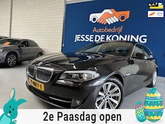 BMW 5-serie - 528i High Executive automaat / bj.2010/ leder / navigatie / trekhaak / cruise / NAP met 23