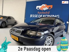 Volvo V70 - 2.4 / bj.2004 / kleur : blauw / airco / trekhaak / sportvelgen / stereo / nette auto / APK