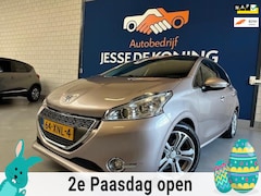 Peugeot 208 - 1.4 VTi Allure / bj.2012 / 5 deurs/ kleur: lever / climate control/ navigatie/ sportvelgen