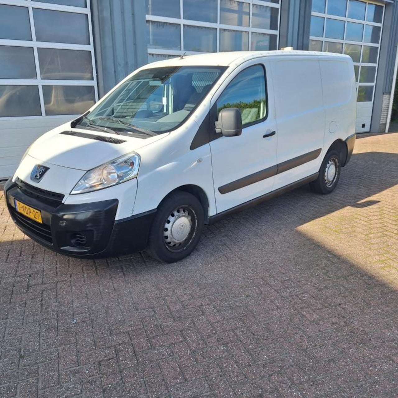 Peugeot Expert - 227 2.0 HDI L1H1 Navteq 227 2.0 HDI L1H1 Navteq - AutoWereld.nl