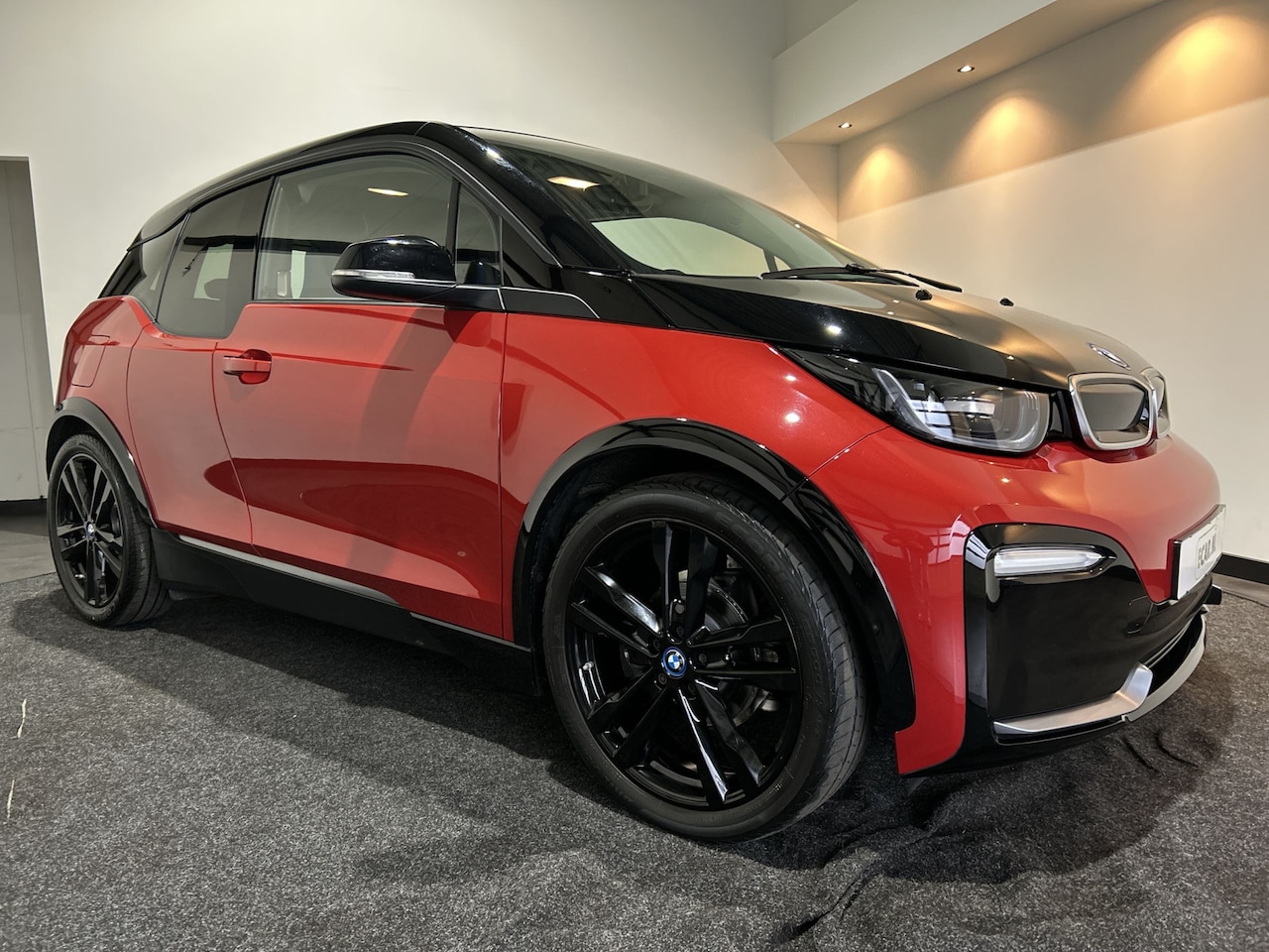 BMW i3 - S iPerformance 94Ah 33 kWh | verwarmde voorstoelen | cruise control | Soh (batterijcheck) - AutoWereld.nl