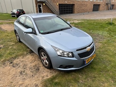 Chevrolet Cruze - 1.6 LS