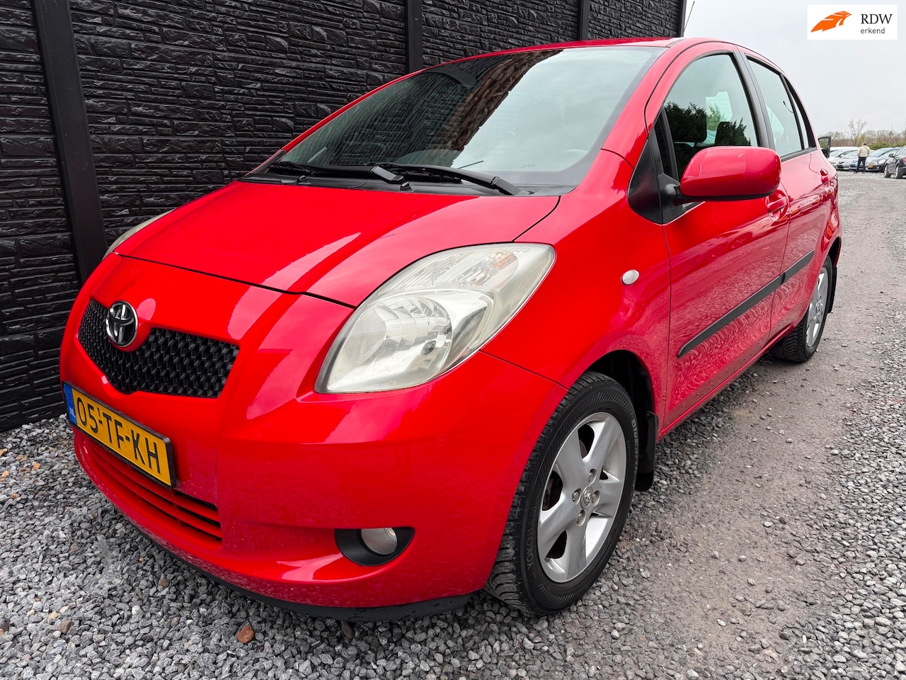 Toyota Yaris - 1.3 VVTi Luna MMT Orgineel NL, NAP, Nieuwe beurt+APK Zeer nettjes inderhouden - AutoWereld.nl