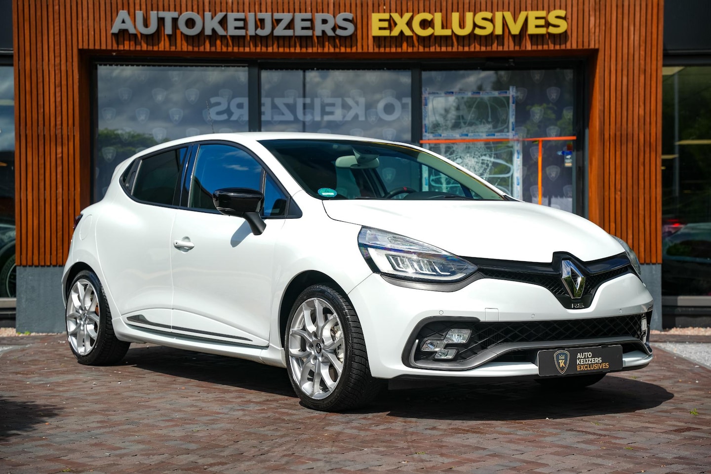 Renault Clio - R.S. 1.6 200pk Camera Cruise Keyless Stoelverw. Clima - AutoWereld.nl