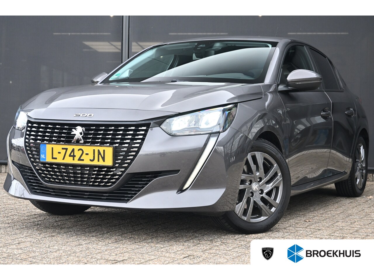 Peugeot 208 - 1.2 PureTech Active Pack Automaat | Afn. Trekhaak | Navigatie | Parkeersensoren | Cruise C - AutoWereld.nl