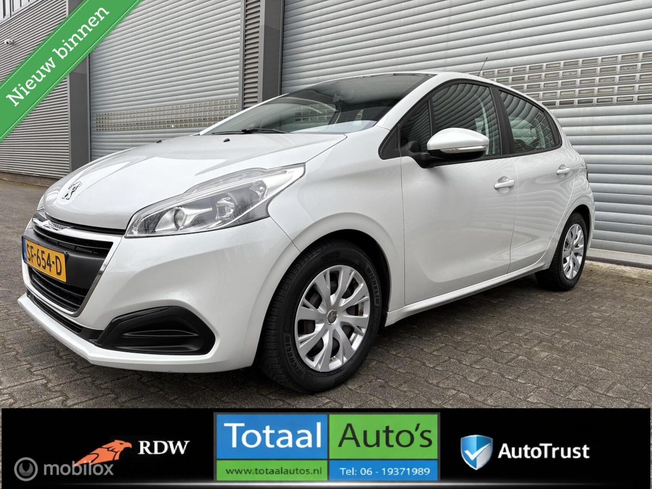 Peugeot 208 - 1.2 PureTech Active*AUTOM*CRUIS*NAV*NIEUWE APK! - AutoWereld.nl
