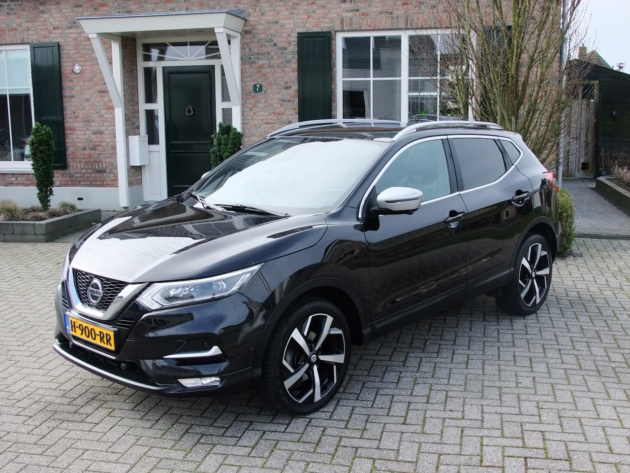 Nissan Qashqai - 1.2 Tekna 1.2 Tekna + , Leder , Pano , 360 Camera , Stoelverwarming , lane assist, Led enz. - AutoWereld.nl