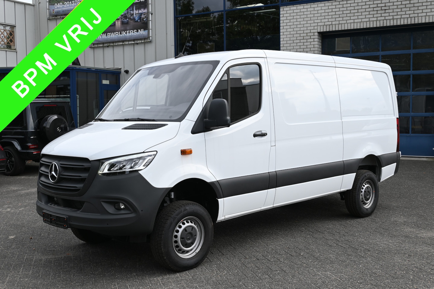 Mercedes-Benz Sprinter - 319 CDI L2H1 4x4 LED, Trekhaak, MBUX met camera en parkeerpakket - AutoWereld.nl