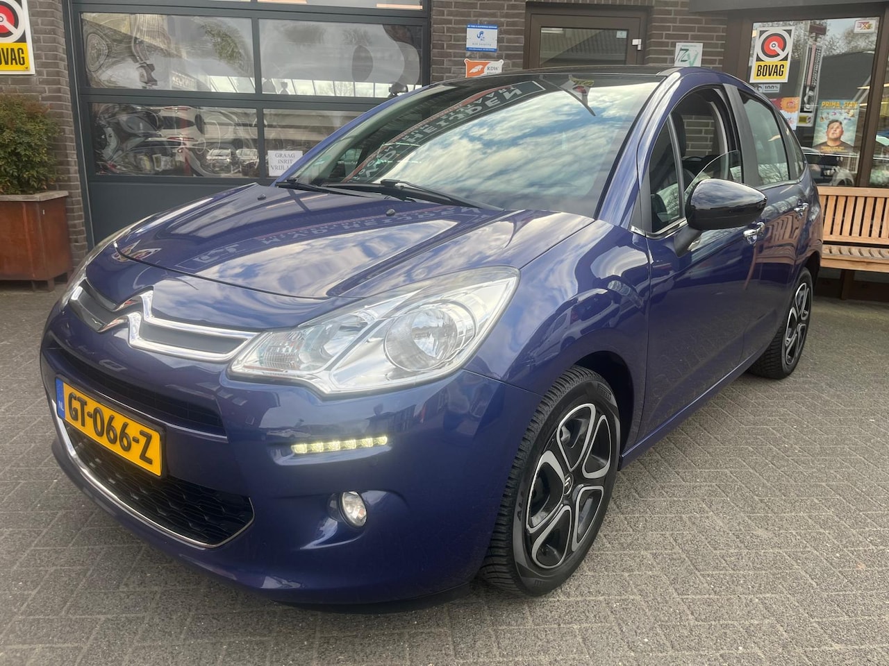 Citroën C3 - 1.2 PureTech Collection Trekhaak PDC - AutoWereld.nl