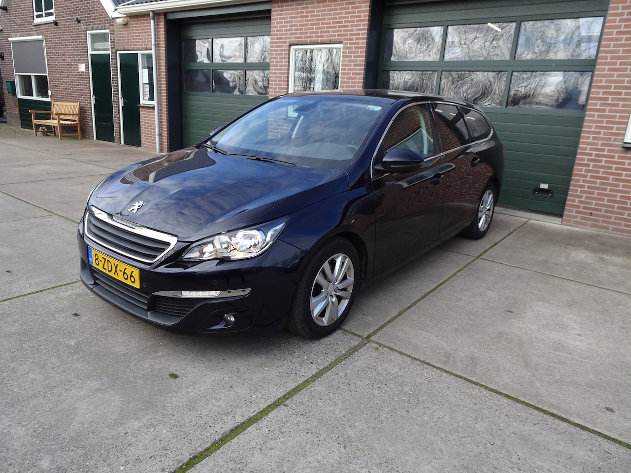 Peugeot 308 SW - 1.6 BlueHDI Blue Lease Limited 1.6 BlueHDI Blue Lease Limited - AutoWereld.nl