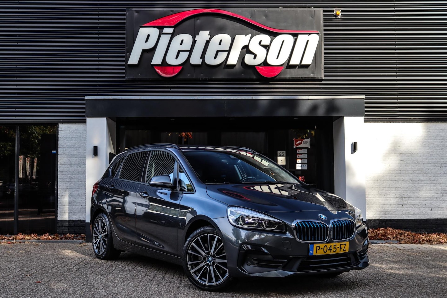 BMW 2-serie Active Tourer - 225xe iPerformance High Executive 225xe iPerformance High Executive - AutoWereld.nl