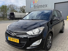 Hyundai i20 - 1.2i i-Catcher 2014 | Airco | Cruise | NW APK