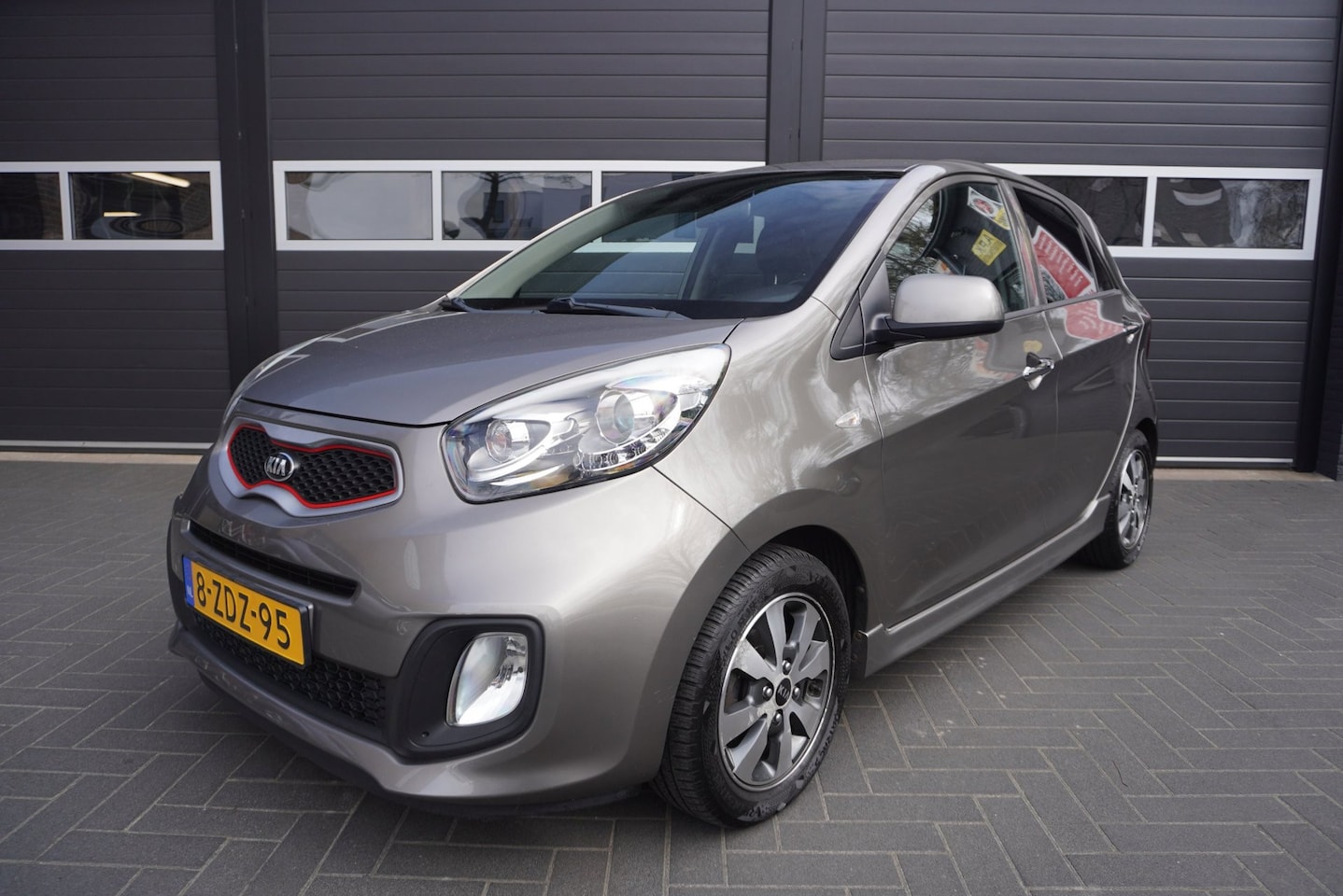 Kia Picanto - 1.0 CVVT X-treme Airco - AutoWereld.nl