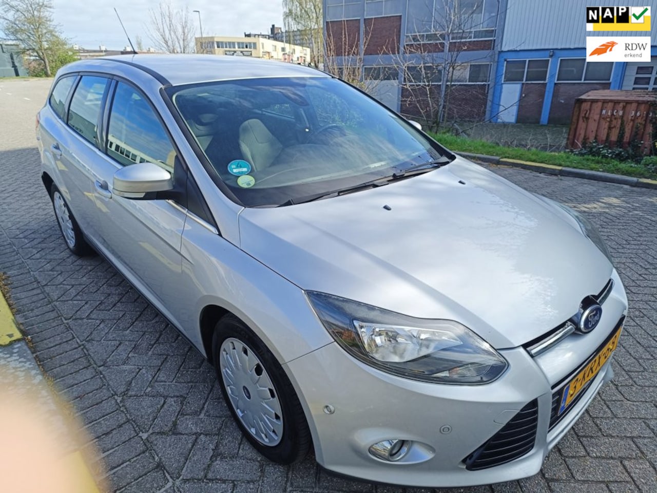Ford Focus Wagon - 1.6 TDCI ECOnetic Lease Titanium 1.6 TDCI ECOnetic Lease Titanium - AutoWereld.nl