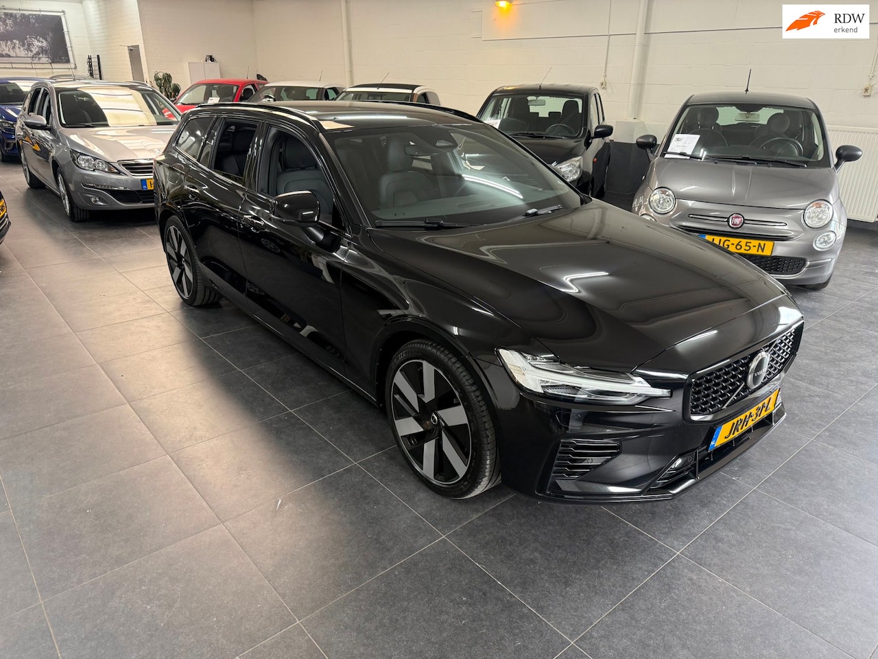 Volvo V60 - 2.0 T6 Plug-in hybrid AWD Ultra Bright 2.0 T6 Plug-in hybrid AWD Ultra Bright - AutoWereld.nl