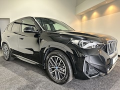 BMW iX1 - xDrive30 67 kWh M Sport Edition | Panoramadak | Sportstoelen Soh (batterijcheck) Waarde 97