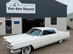 Cadillac De Ville - SEDAN 7.0L V8 64’