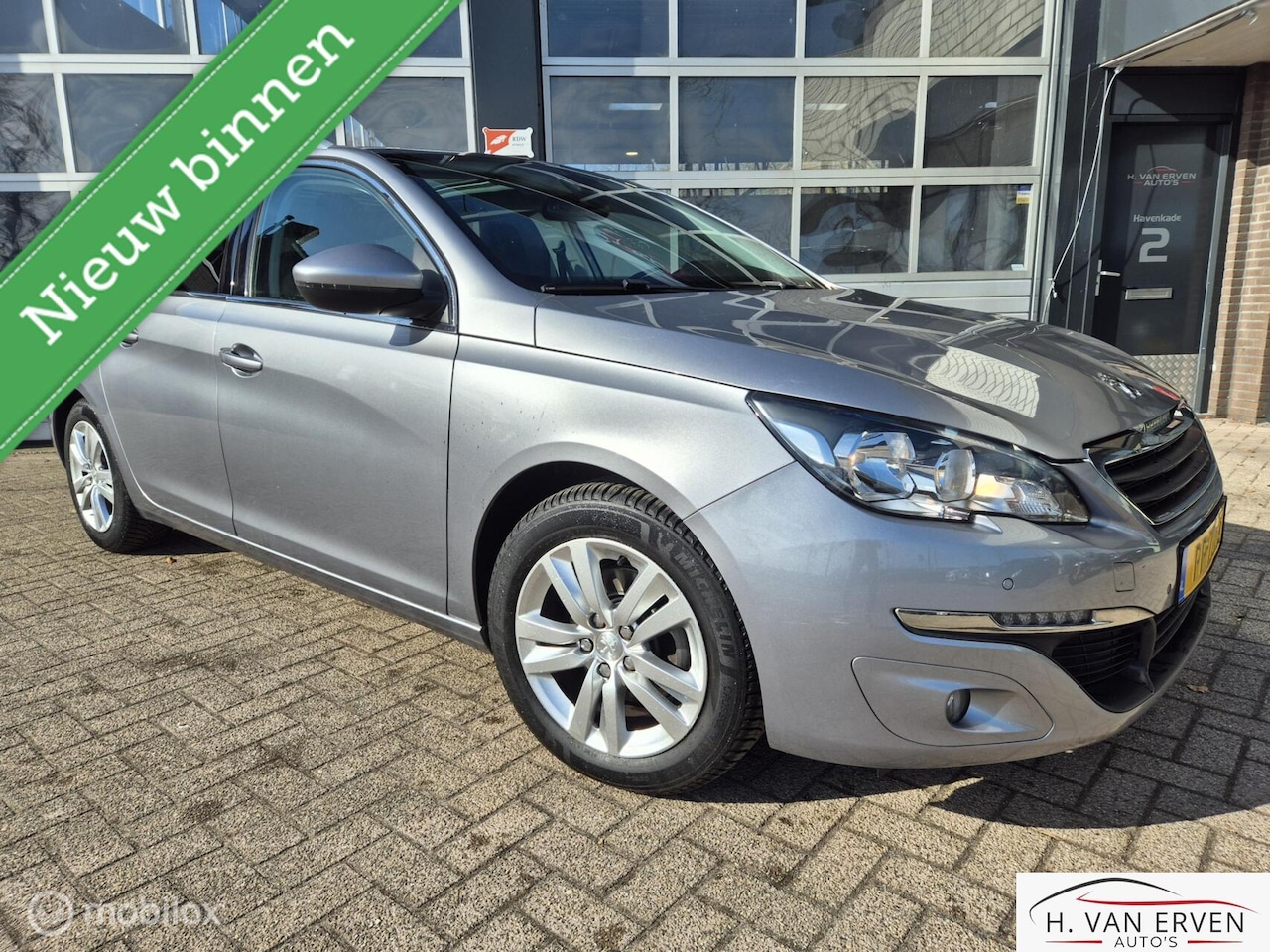 Peugeot 308 SW - 1.2 PANORAMADAK NAVI PDC CRUISE NAP - AutoWereld.nl