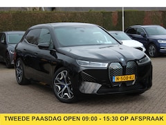 BMW iX - xDrive40 High Exe. M Sport 77 kWh / SoH 97, 1% / Trekhaak / 360Camera / Head-up / Keyless
