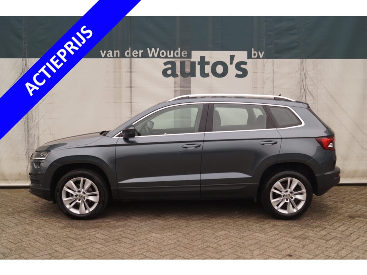 Skoda Karoq - 1.0 TSI Business Edition Plus -LED-ECC-CAM-TREKHAAK- - AutoWereld.nl