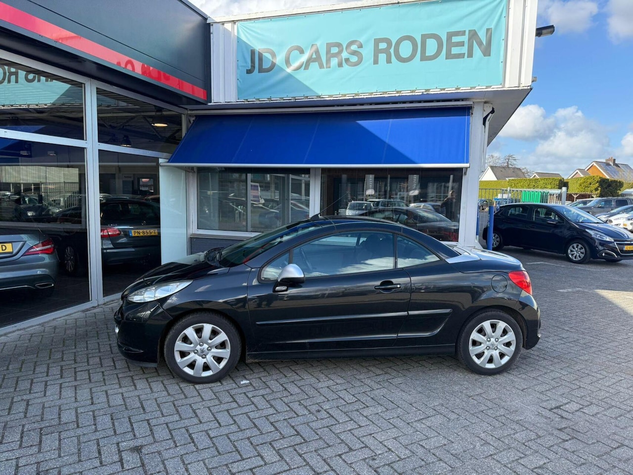 Peugeot 207 CC - 1.6 VTi Première! Luxe! Netjes! Apk! - AutoWereld.nl