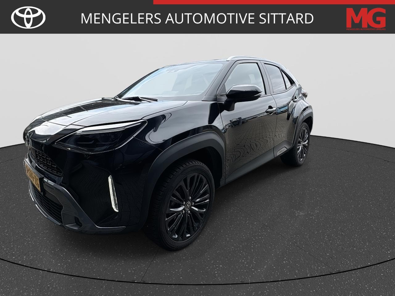 Toyota Yaris Cross - 1.5 Hybrid Adventure 18"| Trekhaak | NL | Blindspot | Sensoren | Elek klep | JBL - AutoWereld.nl