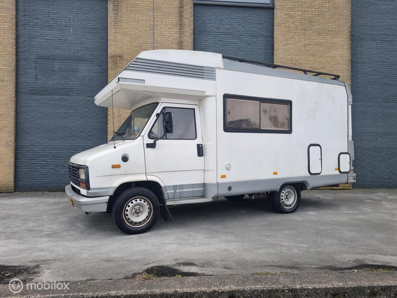 Peugeot J-5 - Kampeerauto camper 2jaar apk - AutoWereld.nl
