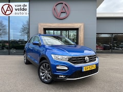Volkswagen T-Roc - 1.5 TSI 150pk Style | Trekhaak | Navi | Camera | Carplay | Adap. Cruise | Rijklaar incl. 1