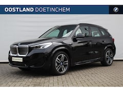 BMW iX1 - eDrive20 M Sport / Sportstoelen / M Adaptief onderstel / Achteruitrijcamera / Stoelverwarm