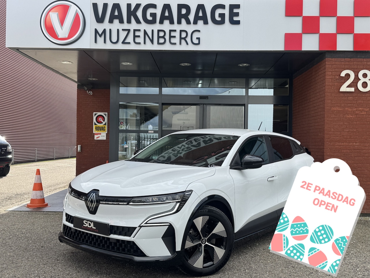 Renault Mégane E-Tech - EV40 Boost Charge Equilibre // APPLE CARPLAY - ANDROID AUTO // CLIMA // CRUISE // CAMERA / - AutoWereld.nl