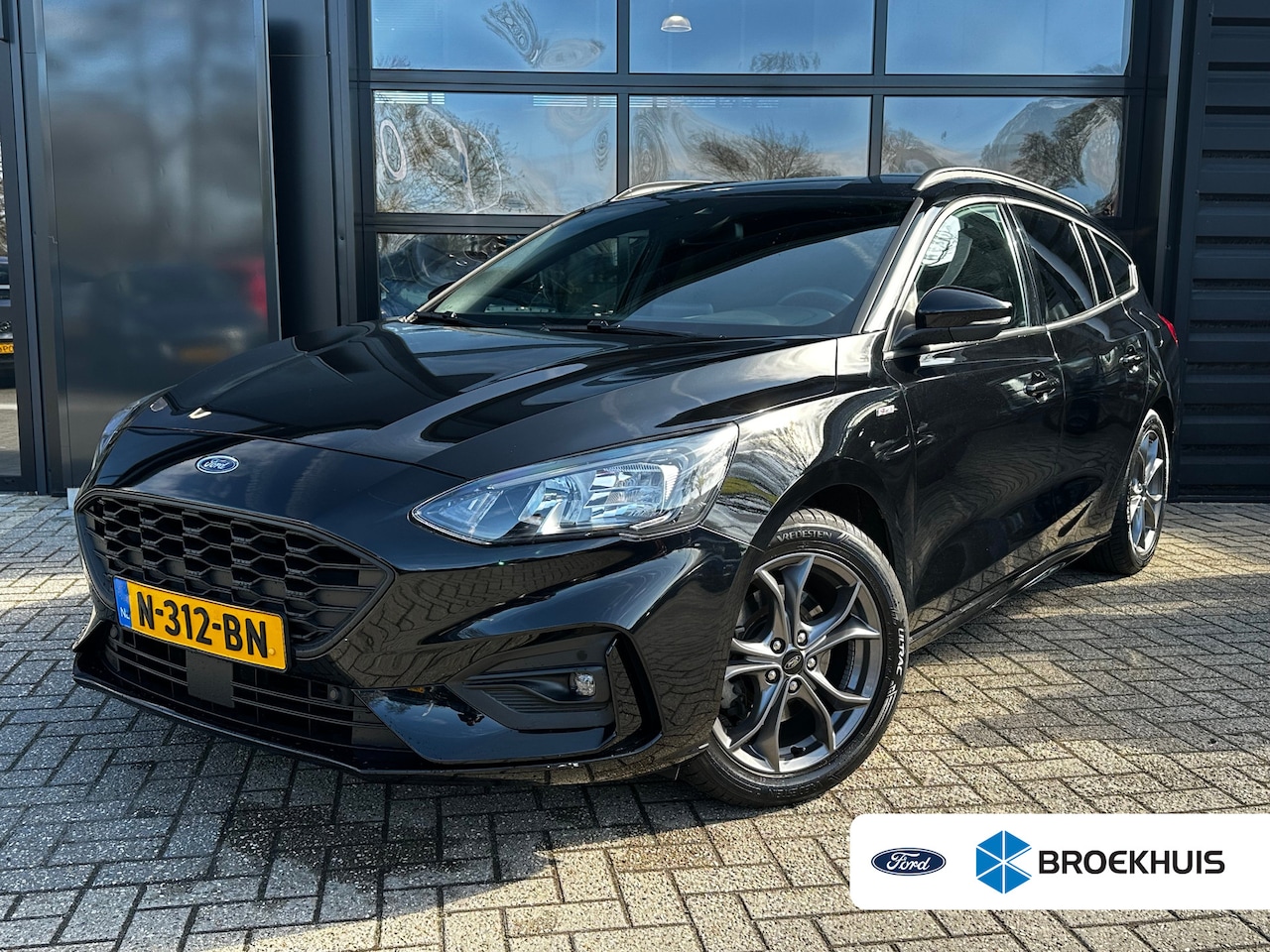 Ford Focus Wagon - 1.0 125 PK ST Line | TREKHAAK| STOEL, STUUR EN VOORRUITVERWARMING| KEYLESS ENTRY & START| - AutoWereld.nl
