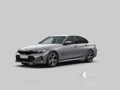 BMW 3-serie - 330i M Sport | Shadow | Frozen Pure Grey | Sportstoelen | Parking Assistant | BTW | 18' In