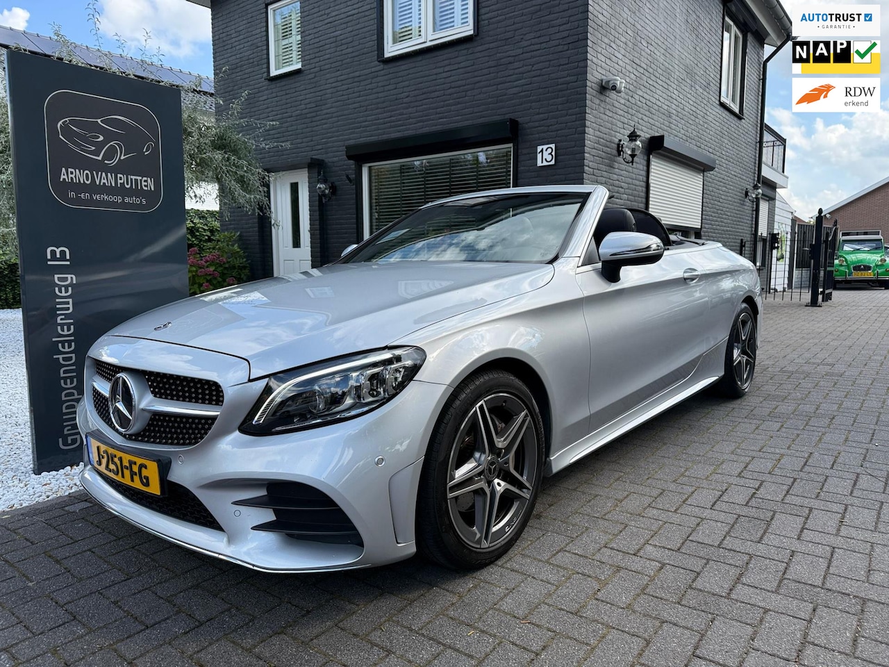 Mercedes-Benz C-klasse Cabrio - 200 EQ Premium AMG Line - AutoWereld.nl