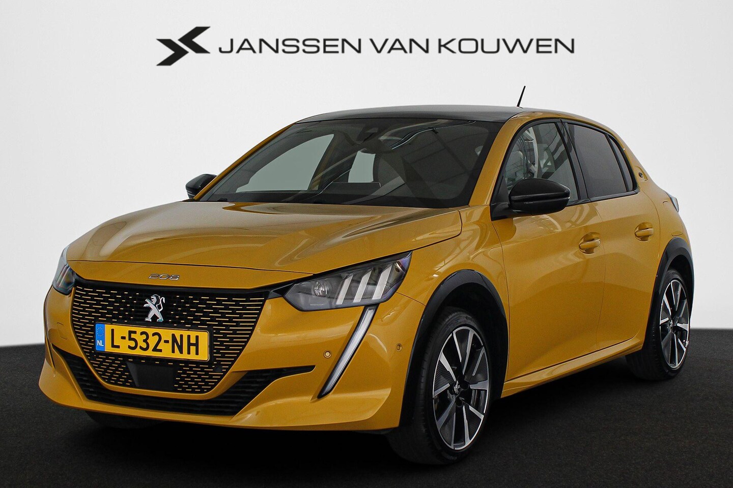 Peugeot e-208 - EV GT Pack 50 kWh Panoramadak  Achteruitrijcamera  Adaptieve Cruise Control  SOH 92% - AutoWereld.nl