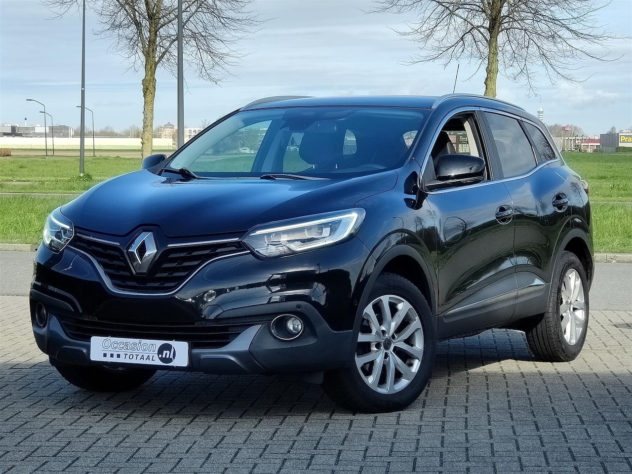 Renault Kadjar - 1.2 TCe Intens | LED | Carplay | Camera | Trekhaak - AutoWereld.nl