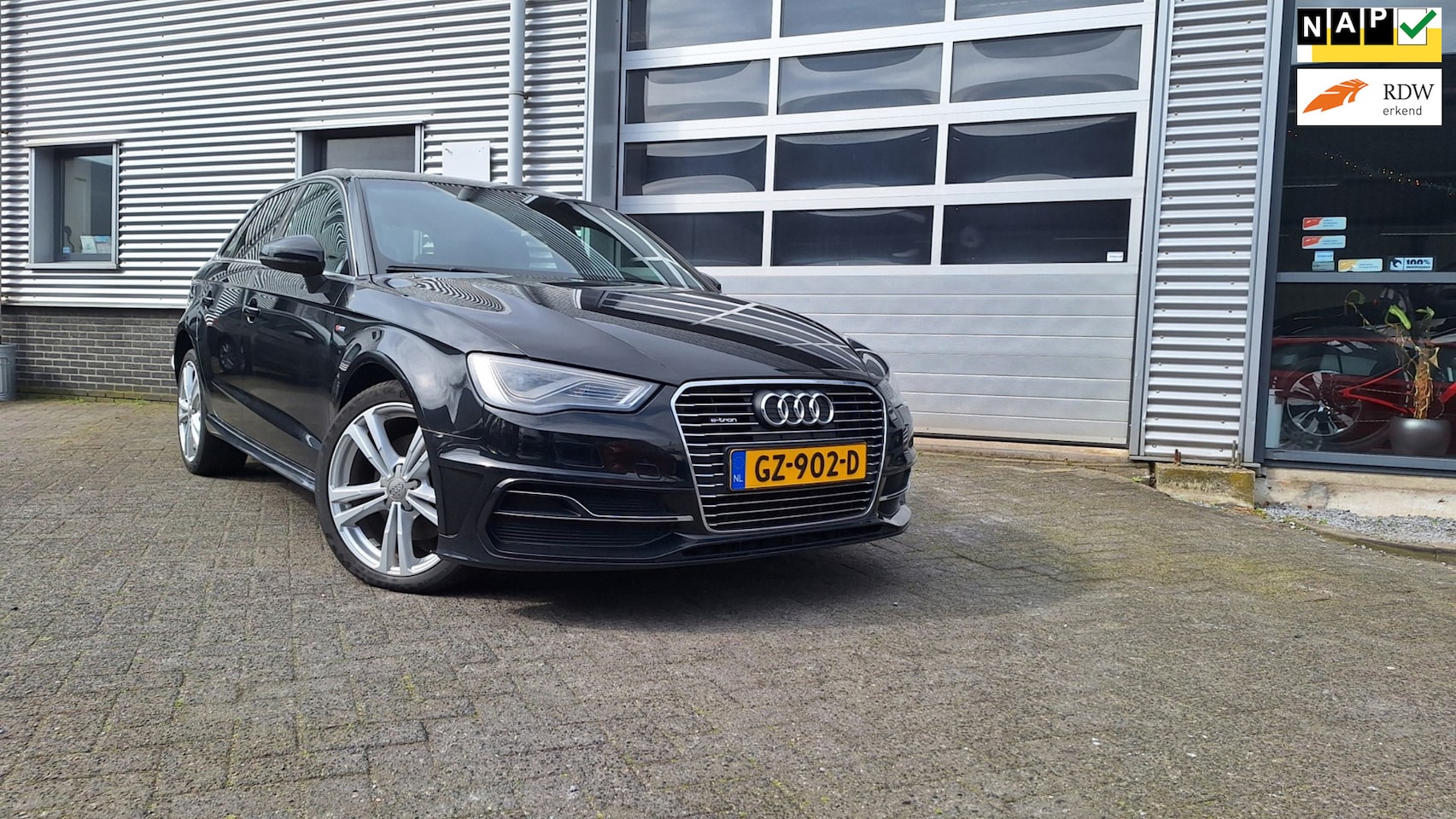 Audi A3 Sportback - 1.4 e-tron PHEV 3x S-Line/Nav/Lm/Pdc/Cruise/Enz - AutoWereld.nl